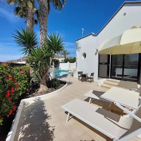 Sol Y Luna & Lanzarote Holidays - Heated Pool! Guest house 3*