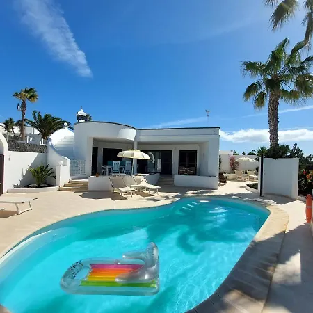 Sol Y Luna & Lanzarote Holidays - Heated Pool! 2* Playa Blanca