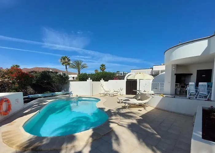 Sol Y Luna & Lanzarote Holidays - Heated Pool! Guest house