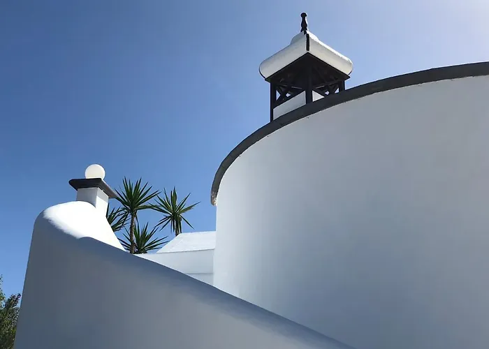 Guest house Sol Y Luna & Lanzarote Holidays - Heated Pool! 3*